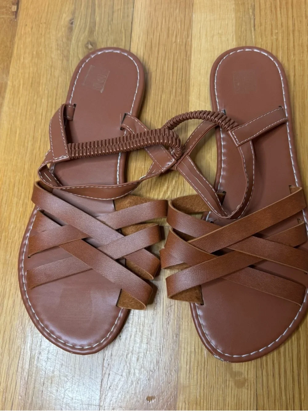 Cognac Strappy Flat Sandals - Criss Cross Slip On. Size 40 (US 9)